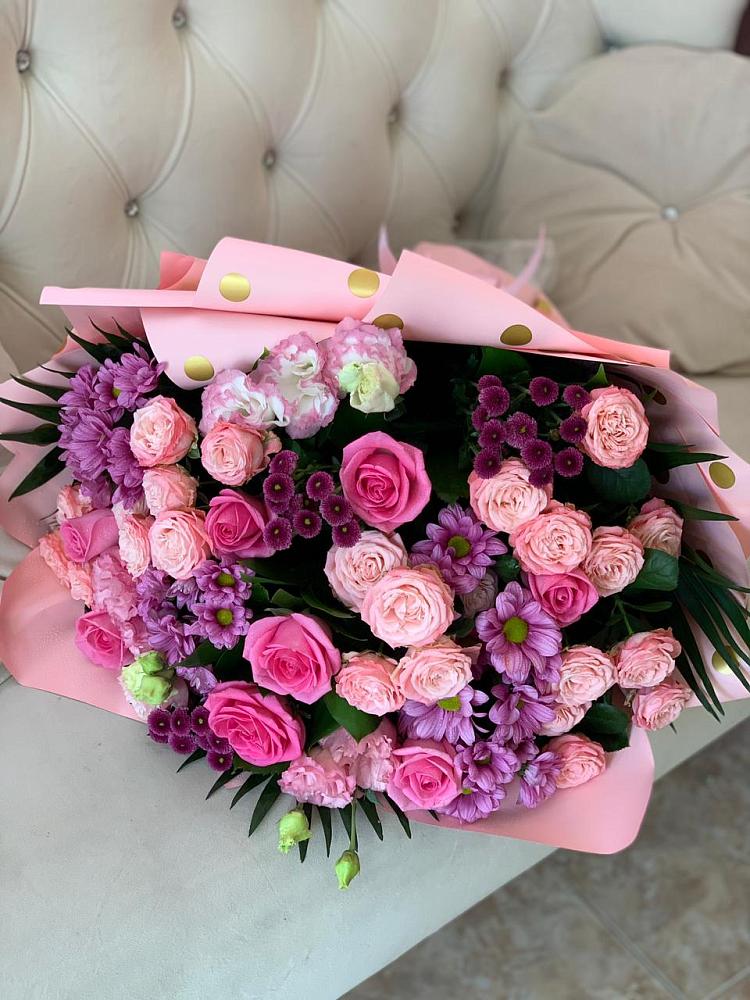 Букет цветов из: Хризантемы, Розы и Лизиантусы в Иваньково 