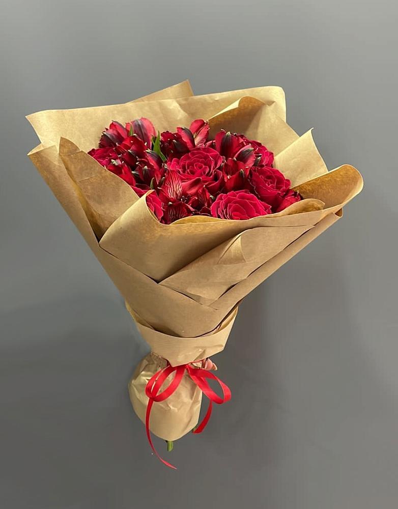 Букет цветов из: Альстромерии и Розы в Иваньково 