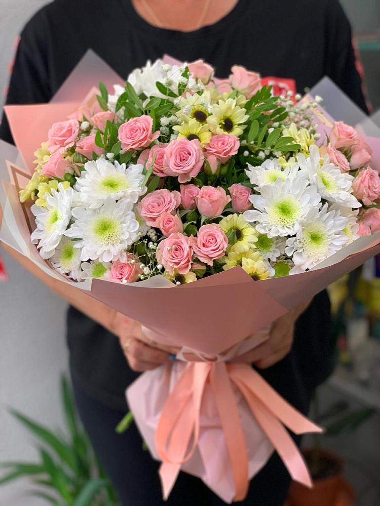 Букет цветов из: Розы и Хризантемы в Иваньково 