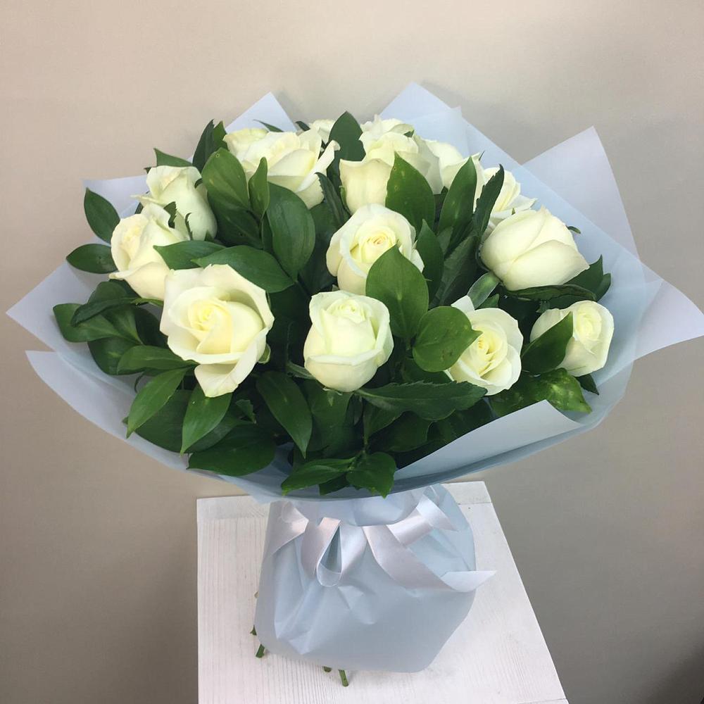 Букет 15 Белых роз Проуд в Иваньково 