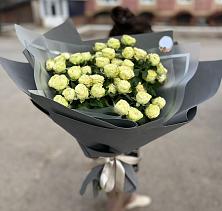 Букет Белые кустовые розы Солинеро в Иваньково 