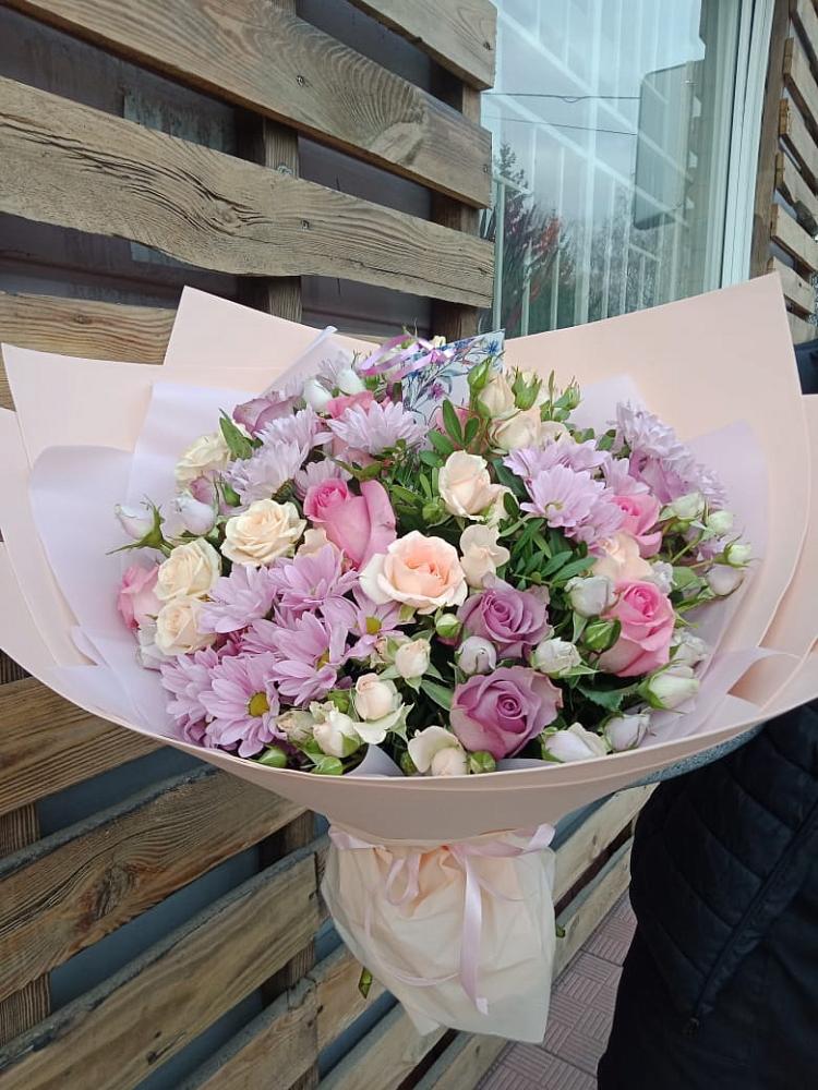 Букет цветов из: Розы и Хризантемы в Иваньково 