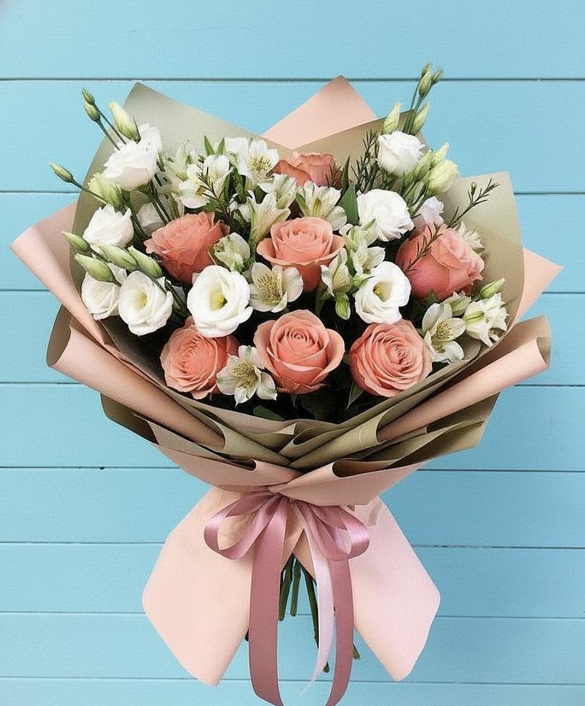 Букет цветов из: Розы, Альстромерии и Лизиантусы в Иваньково 