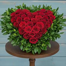 Цветочная композиция из Розы в виде сердца в Иваньково 