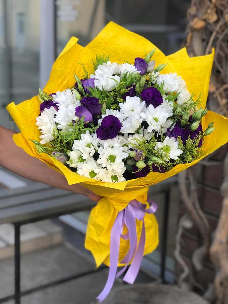 Букет цветов из: Ирисы, Хризантемы и Ромашки в Иваньково 