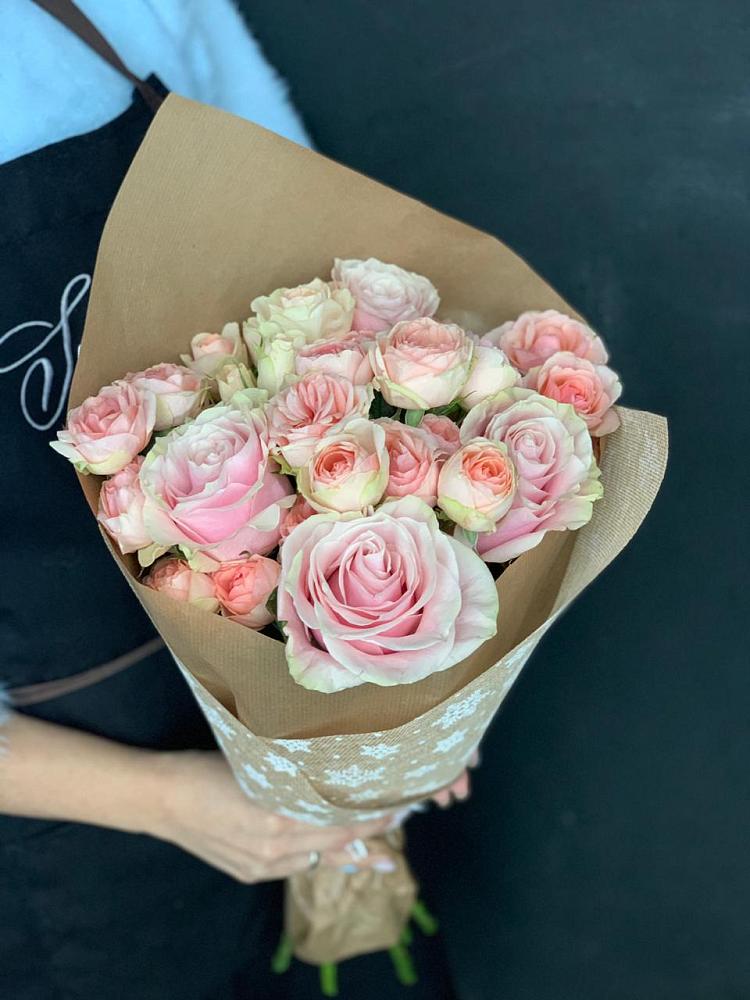 Букет цветов из: Хризантемы и Розы в Иваньково 