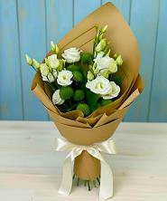 Букет цветов из:  Хризантемы и Лизиантусы в Иваньково 