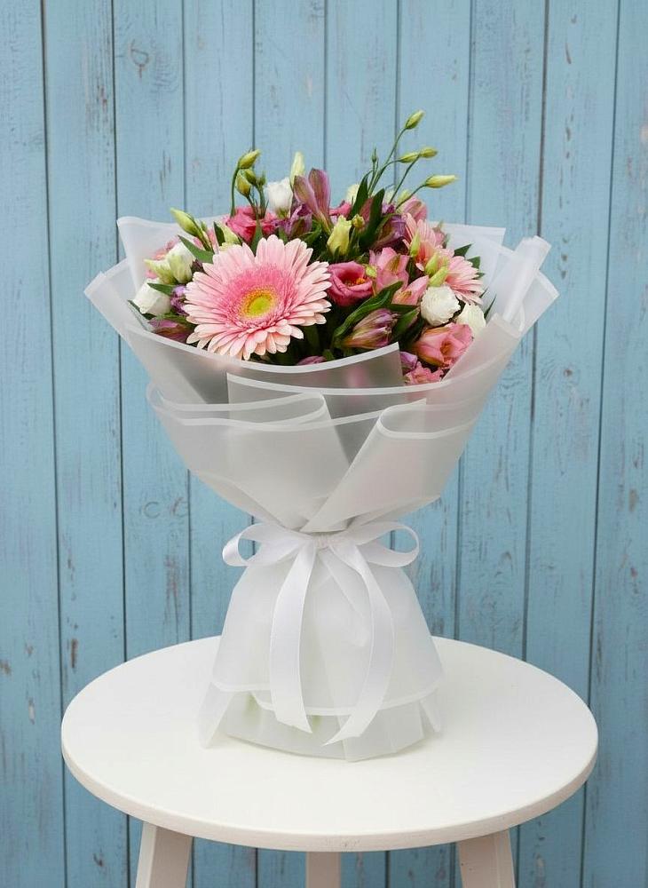 Букет цветов из: Герберы, Альстромерии и Лизиантусы в Иваньково 