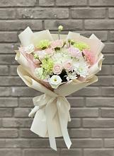 Букет цветов из:  Гвоздики, Розы, Лизиантусы и Хризантемы #REPLACE_PRED# Иваньково 