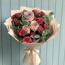 Букет цветов из:  Гвоздики и Розы в Иваньково 