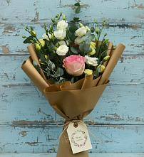 Букет цветов из:  Розы и Лизиантусы в Иваньково 