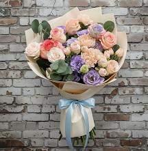 Букет цветов из:  Розы, Лизиантусы и Гвоздики #REPLACE_PRED# Иваньково 