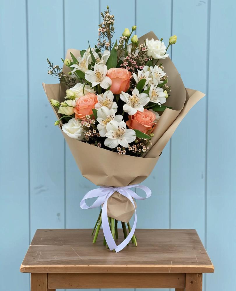 Букет цветов из: Альстромерии, Лизиантусы, Розы и Хризантемы в Иваньково 